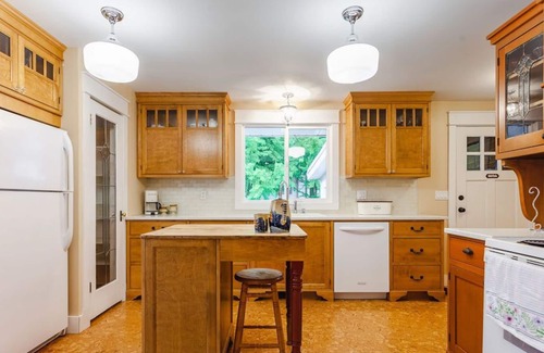 BX Maison | Kalamalka Lake Vintage Farmhouse