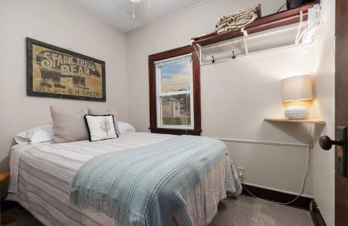 Black Wolf Maison | Kalbus Cottage on Lake Winnebago