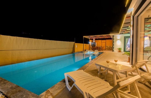 Faralya Appartement | Kalkanda Hamam Sauna ve Jakuzili Villa Golf