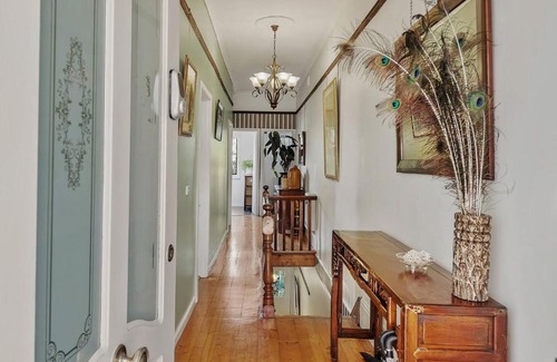 New Town Maison | Kallara House walk to restaurant strip