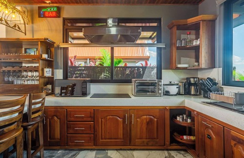 Penas Blancas Chalet De Ski | Nayari Arenal Farmstay A-frame Chalet La Fortuna