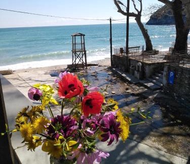 Keramidi Maison | Kamari Beach guest house