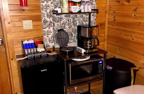 Brooklyn Cabine | Kamp 42 Degrees Campground