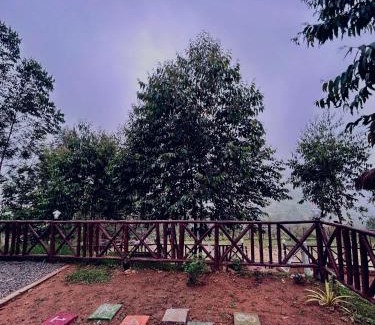 Kanthalloor Hôtel | Kanav Living - Wooden Cottage