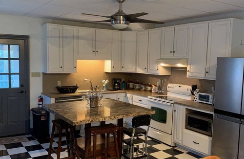 Stony Run Autre | Kane Farm minutes from Hawk Mountain, Leaser Lake, Kutztown University, and I-78