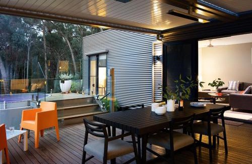Daylesford Maison | Kangary - bush retreat with outdoor spa