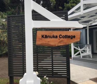 Akaroa Maison | Kānuka Cottage - Tranquil and relaxing