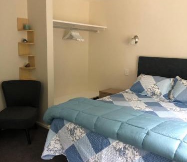 Akaroa Maison | Kānuka Cottage - Tranquil and relaxing