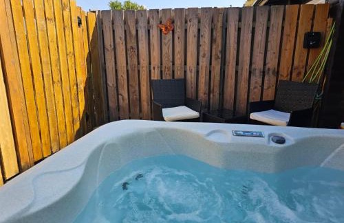 Blairgowrie Cabine | Kaoglen Zen-Feature Bath-Dunkeld-Route 500