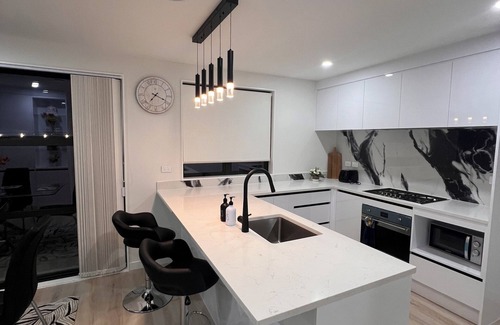 Takanini Maison | Kapia House,Great location for Airport, Botanical Garden, Town Centre.