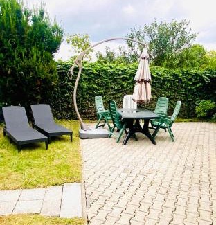 Graal Mueritz Maison | KAPITÄNS HUS - traditionelles Reethaus strandnah, Sauna, großer Garten, PKW-Stellplätze