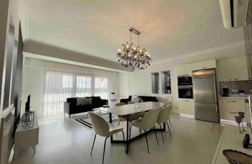 Sisli Appartement | Kaplan Luxury Flat - 3 Bedrooms with Air Conditioning and Heating