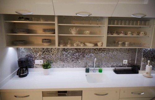 Sisli Appartement | Kaplan Luxury Flat - 3 Bedrooms with Air Conditioning and Heating