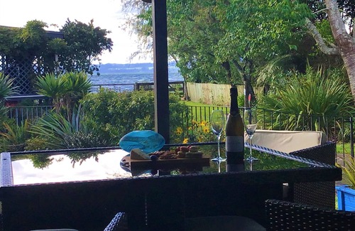 Holdens Bay Cottage | Kapowai Cottage au bord du lac