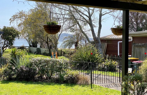Holdens Bay Cottage | Kapowai Cottage au bord du lac