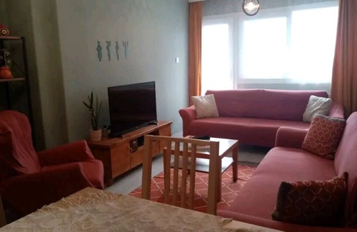 Karsiyaka Appartement | Karşıyaka merkezde sahilin bir alt sokagında rahat huzurlu şirin bir evim