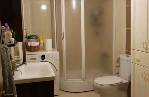 Karsiyaka Appartement | Karşıyaka merkezde sahilin bir alt sokagında rahat huzurlu şirin bir evim