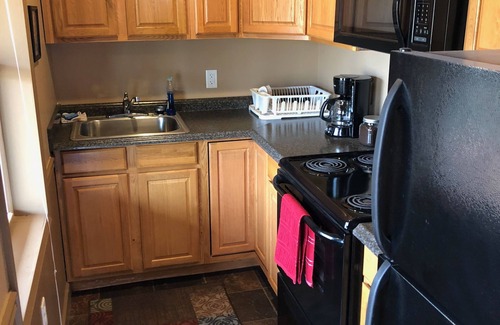Moorcroft Cabine | Kara Creek Ranch - Double Bed Cabin with Kitchen #7
