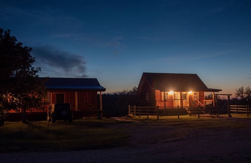 Moorcroft Cabine | Kara Creek Ranch - Double Bed Cabin with Kitchen #7