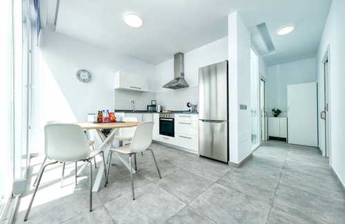 Caleta de Famara Chalet De Ski | Karma Famara 1 - 25m de la plage, wifi rapide et terrasse sur le toit
