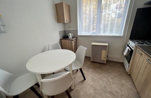 Jaszbereny Appartement | Karman Apartman - 2 bedroom entire flat in the center