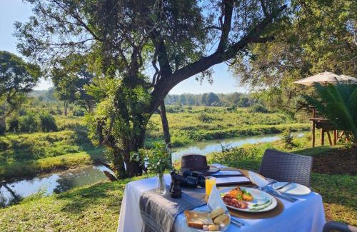 Maruleng Cabine | Karongwe - Becks Safari Lodge
