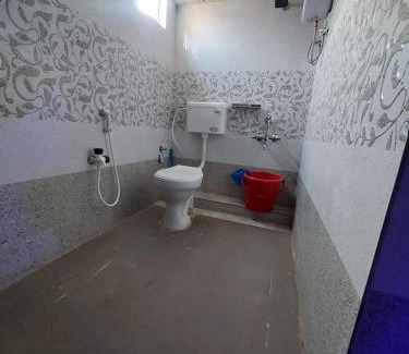 Kamalapur Maison | Karthik family guest house