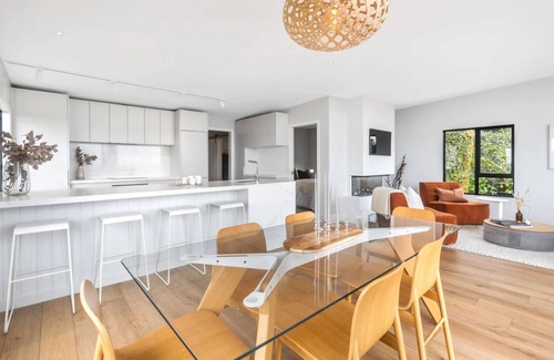 Oneroa Maison | KARU HOUSE | Coast & Country