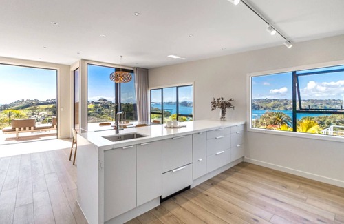 Oneroa Maison | KARU HOUSE | Coast & Country