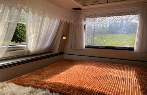 Ahijarve Autre | Karula Stay Camper by lake Ähijärv - SUPs included