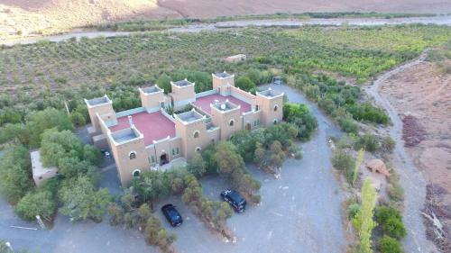 Lkheng Hôtel | Kasbah Hotel Camping Jurassique