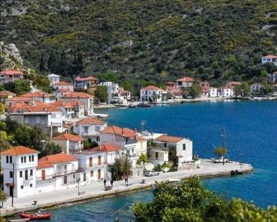 Trikeri Maison | Kassi's seaside escape