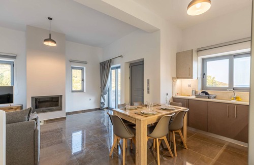 Monemvasia Maison | Katerinas Villa 2 - Monemvasia Beachfront Haven