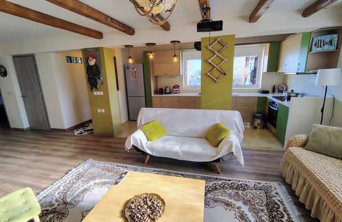 Velon Maison | Katia's Country House is located 3 km from Kiato beach.