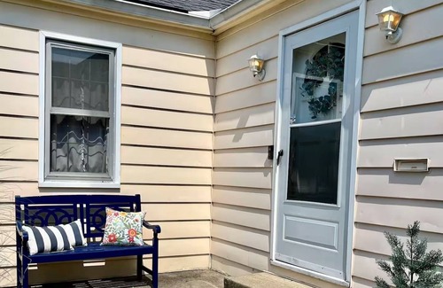 Clintonville Maison | Katie's House- A Columbus Clintonville VRBO House