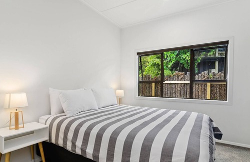 Rotoma Maison | Kauri Cottage - Lake Rotoehu Holiday Home