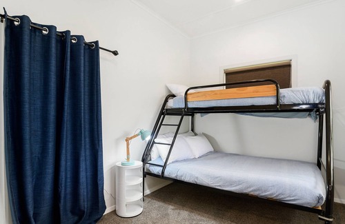 Rotoma Maison | Kauri Cottage - Lake Rotoehu Holiday Home