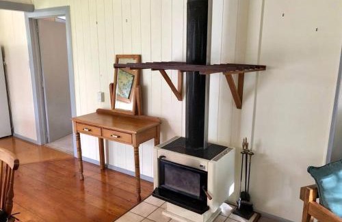 Kerikeri Maison | Kauri post cottage