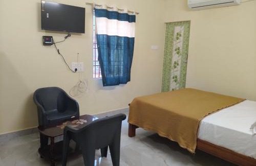 Tiruvannamalai Cabine | Kaviya Residency