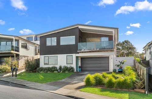 Snells Beach Maison | Kawau Bay Escape - Snells Beach Holiday Home