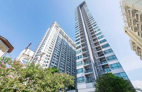 Pattaya Bay Appartement | Kaws Theme - Luxury Seaview High Floor l Infinity Pool l Central Pattaya
