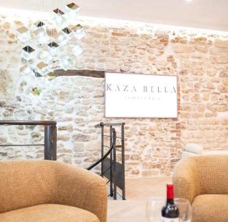 Quartier Saint-Ambroise Appartement | KAZA BELLA - Haut Marais Modern flat with small pool