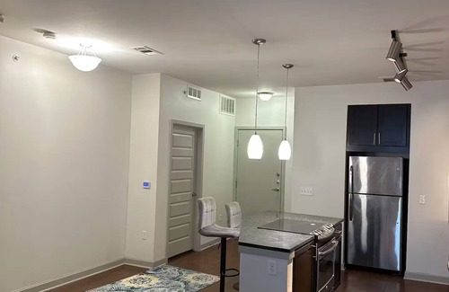 Baker Appartement | Keep it simple at this peaceful and centrally-located place with plenty of space