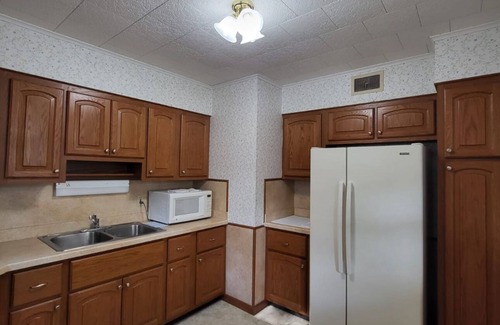 Shillington Appartement | Keep it simple at this peaceful and centrally-located place.