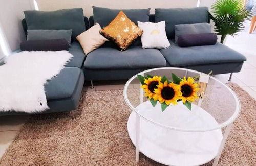 Kellyville Maison | Kellyville Adorable 5Br - Closed to Shops & Parks