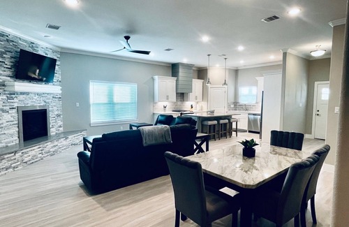 League City Maison | Kemah Delight!