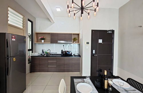 Kempas Appartement | Kempas Dsummit Residences by Antlerzone