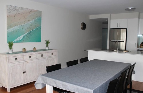 Kiama Appartement | 2 minutes à pied de Kendalls Beach Kiama, flânez dans les restaurants, les magasins et le train.