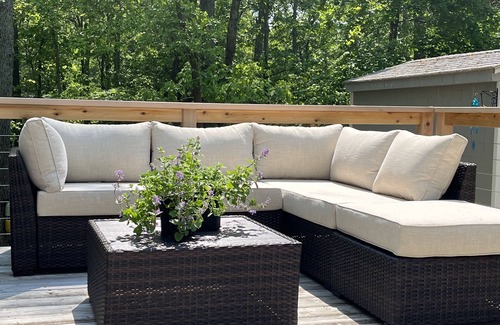 Southold Maison | Kenney's Beach House, Short Walk to Best Swimming and Sunset Sound Beach