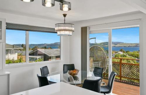 Richmond Heights Maison | Kensington Gem-Family Getaway